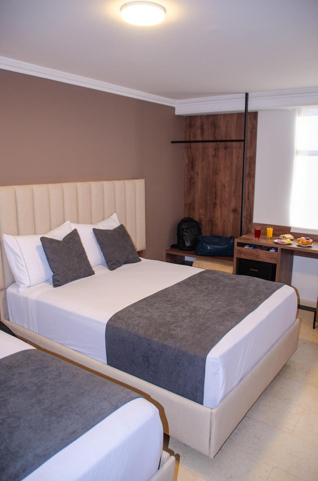 Hotel Byhours Las Americas (Adults Only) Bogotá Extérieur photo