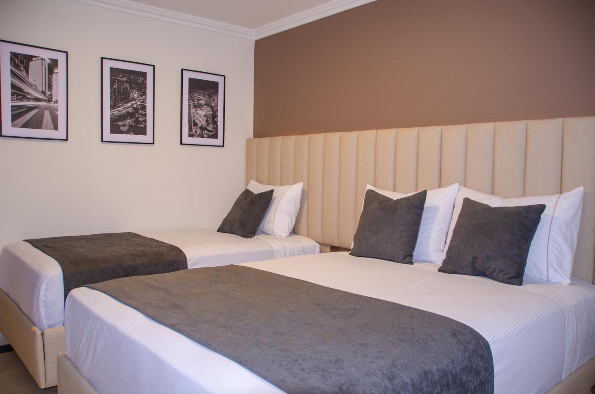 Hotel Byhours Las Americas (Adults Only) Bogotá Extérieur photo