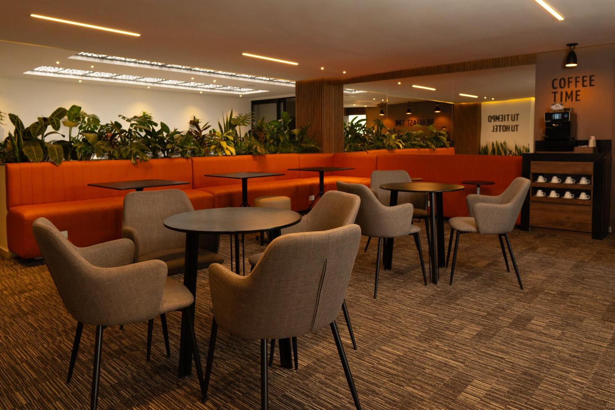 Hotel Byhours Las Americas (Adults Only) Bogotá Extérieur photo