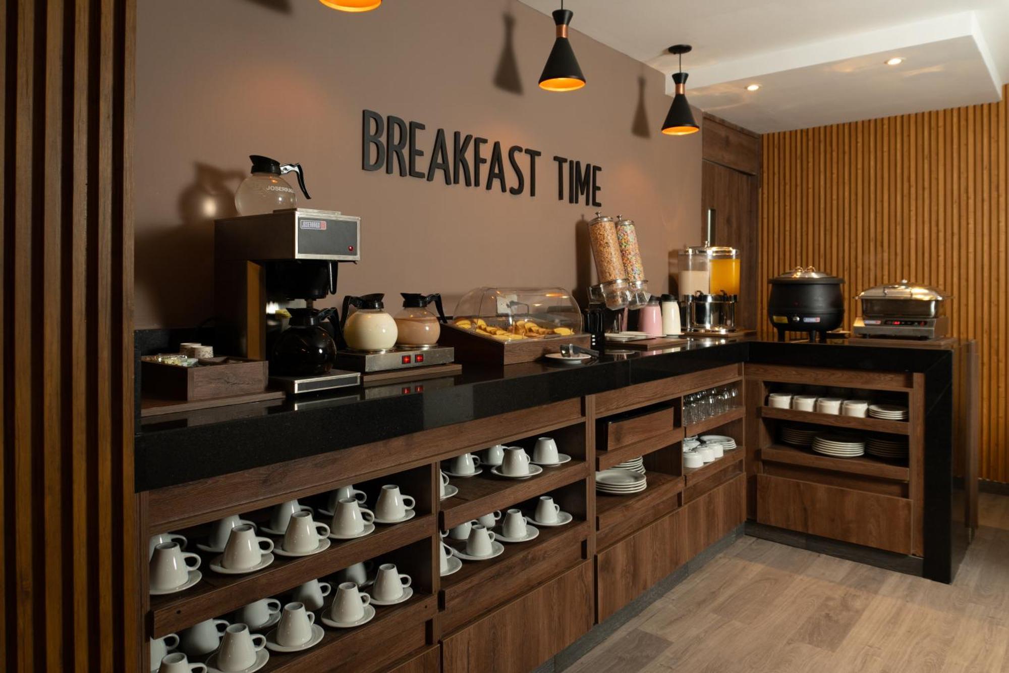 Hotel Byhours Las Americas (Adults Only) Bogotá Extérieur photo
